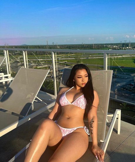 Thailiian xxx pornstar img