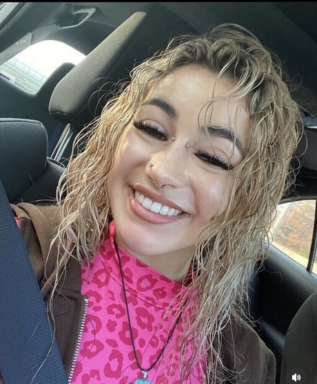 daretobelilith beautiful pornstar photos