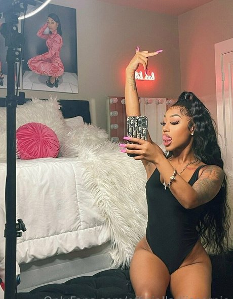 OfficialLadiiScorpio pornographic actress pics