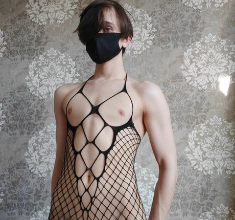 avokado model nudes pictures