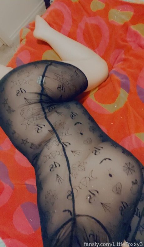 LittleFoxxy3 sexy actress photo