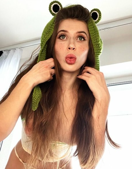 Vanessa Hillz star beautiful images