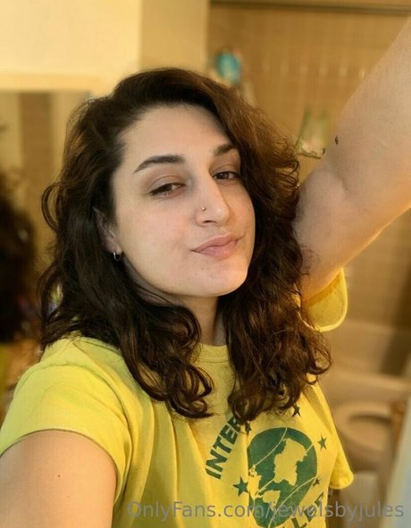 jewelsbyjules erotic star picture