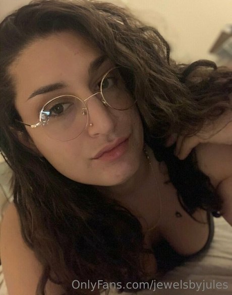 jewelsbyjules pornstar pretty photos