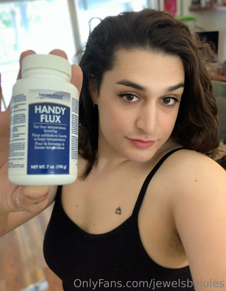 jewelsbyjules star naked picture