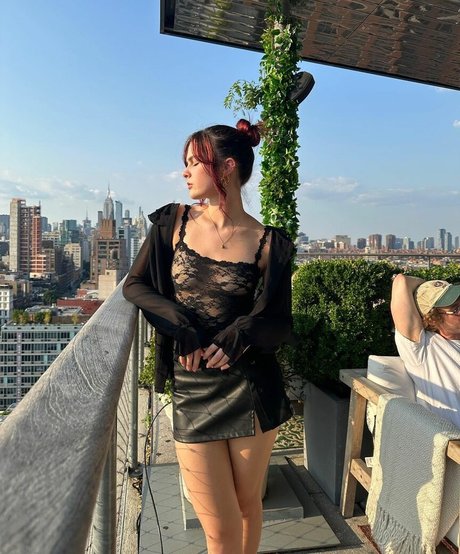 McKenzie Bell sexy star pic