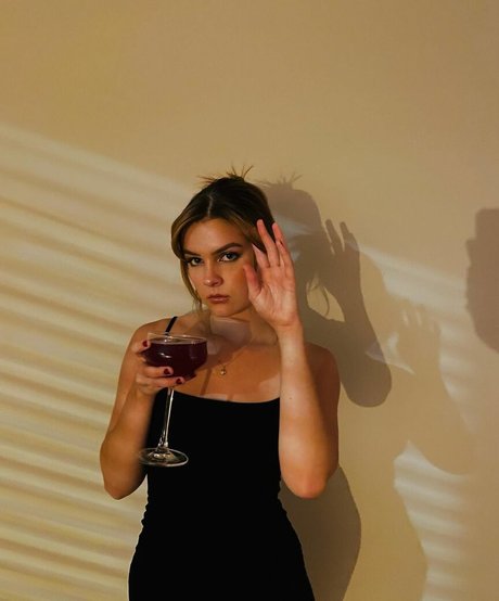 McKenzie Bell xxx actress gallery