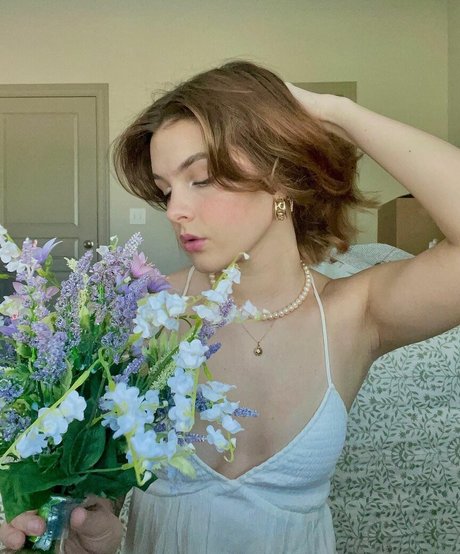 McKenzie Bell Profile Pic