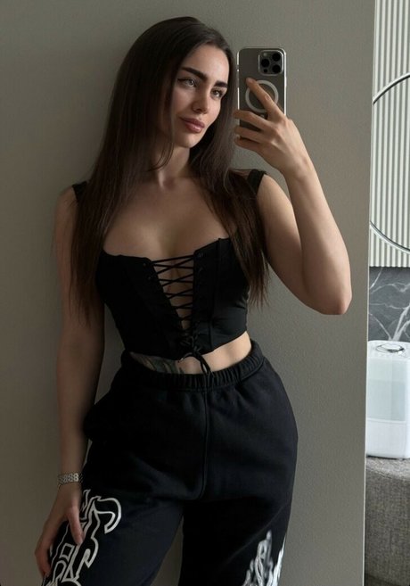 Toma Zhdanova model sex img