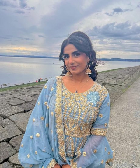 Tindy Kaur pornstar images