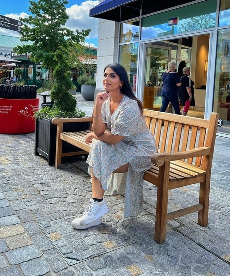 Tindy Kaur best star pic