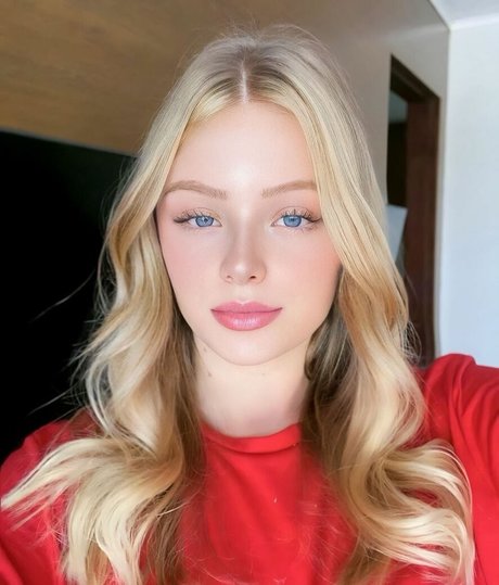 Maria Eduarda Kanarski sexy model pics