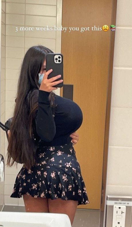 Karla Vilagomez exclusive actress pic