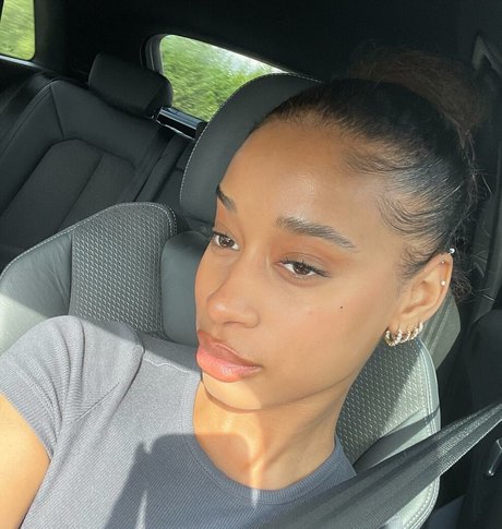 Capeverdian nudes model archive