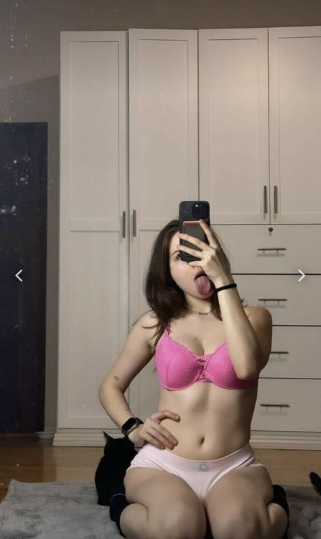 Talissa Smalley model top images