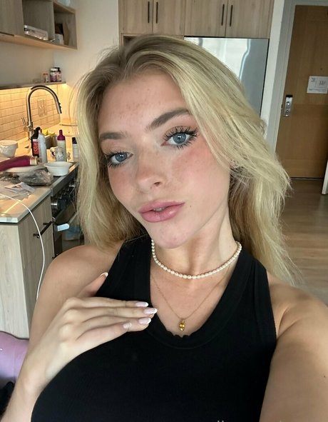 rileymaetwo pretty model archive