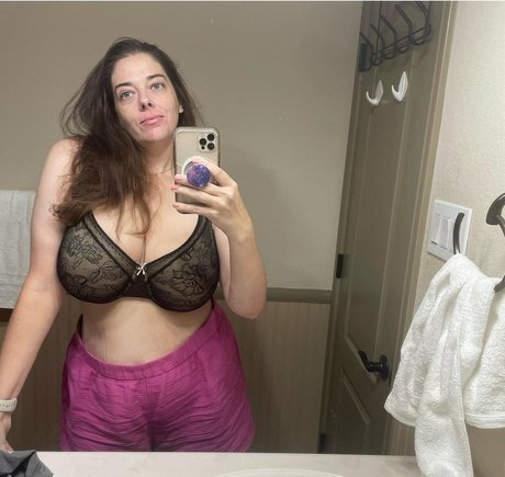 Fly s0uth star nude image