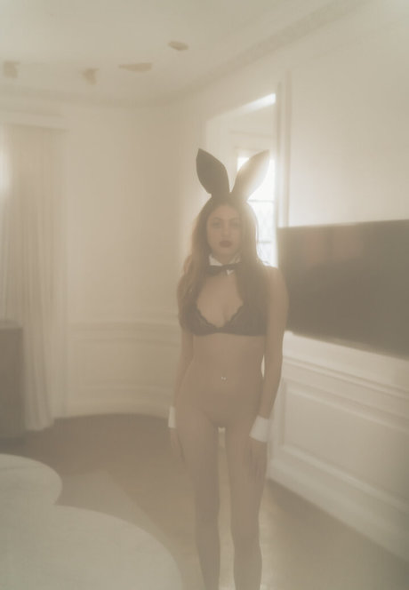 Melina Bruni sexy model gallery