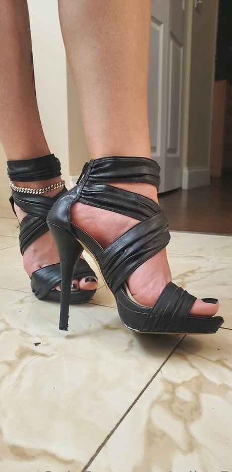 milax5 hot actress photo