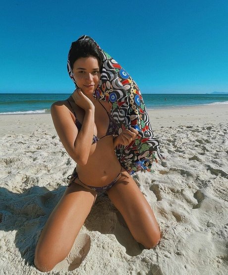 Talita Younan sexy star gallery