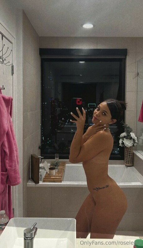 roseleediiii sex model img
