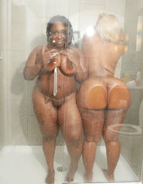 karitamonique erotic star photo