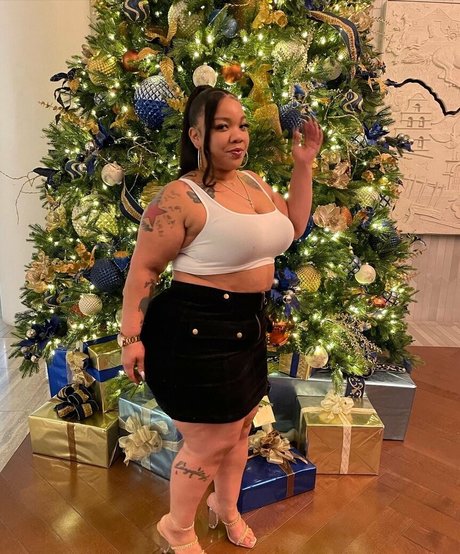 monicabunz nice star picture