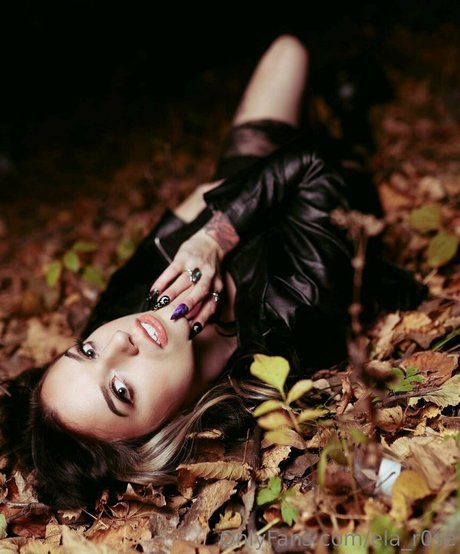 Ela Rose beautiful pornstar img