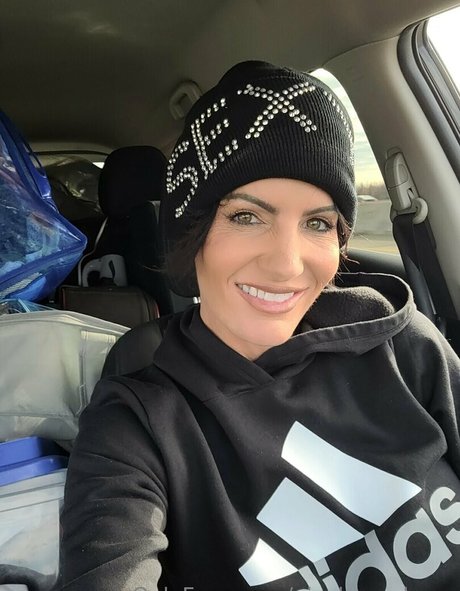 ainsley adams sexy star gallery