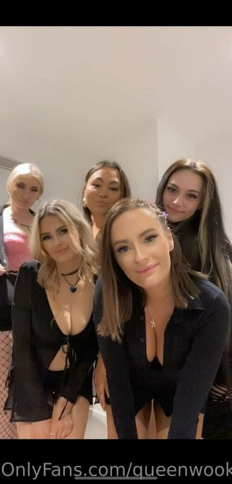 queenwookiee exclusive star galleries