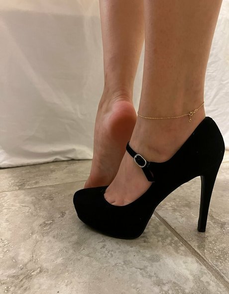 brown eyes kitty onlyfans beautiful naked archive