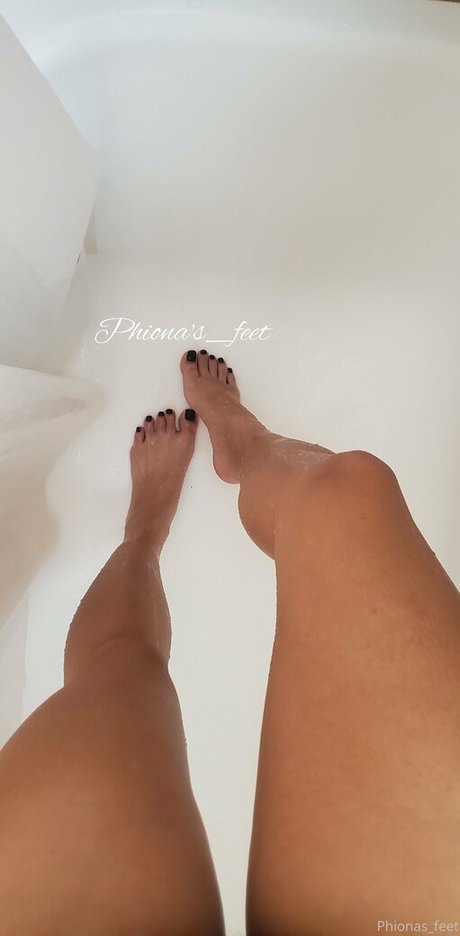 friskyphiona erotic model pic