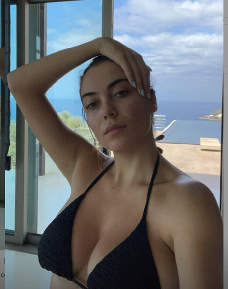 AnotherFaker pretty model pics