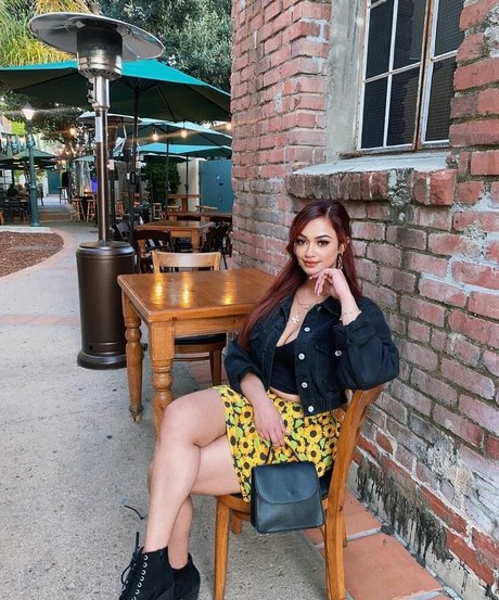 Punjabi Mami star nice gallery