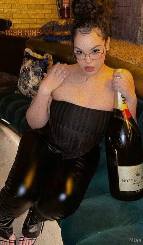 pov threesome onlyfans top img