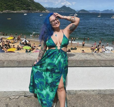 Belkitsune erotic actress pictures