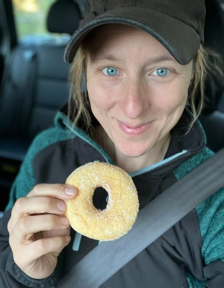 asian influencer onlyfans beautiful picture