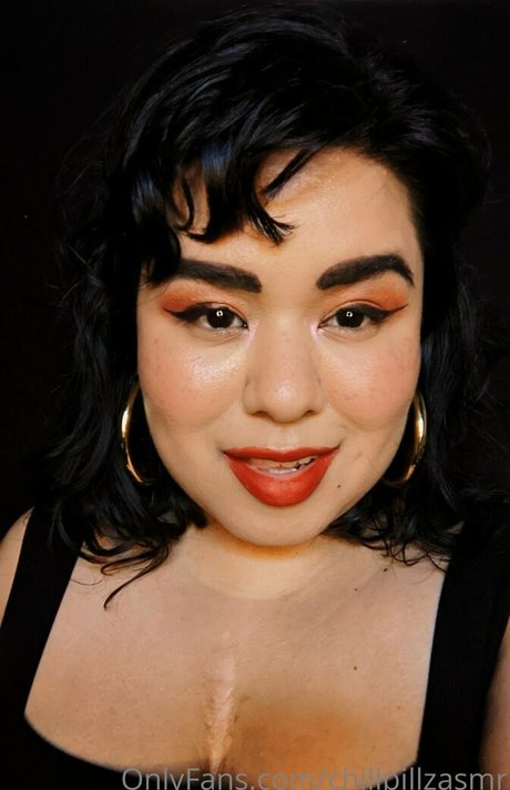 Chill Pillz ASMR star hd image