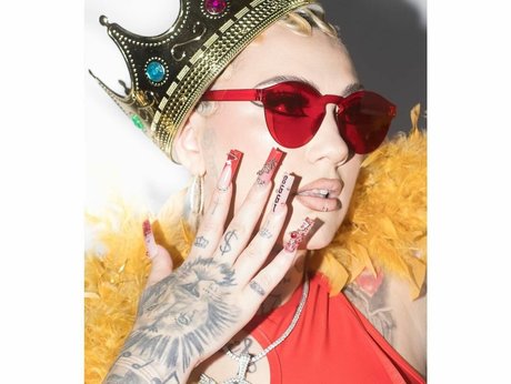 therealroyalskye porn star photo