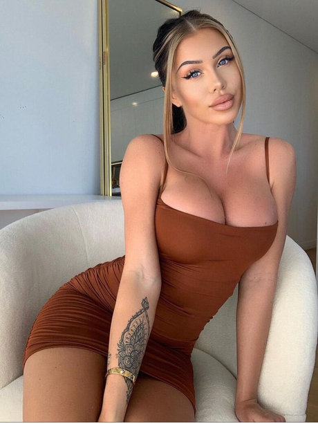 bikini model onlyfans nude photo