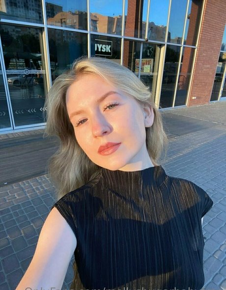 mollyshugarbabyfree hot actress archive