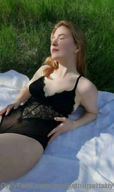 mollyshugarbabyfree star nude photo