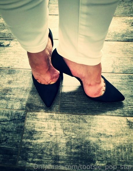 curvy solo onlyfans pornographic pictures