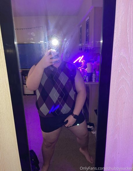 chubbysucker naked pornstar photo