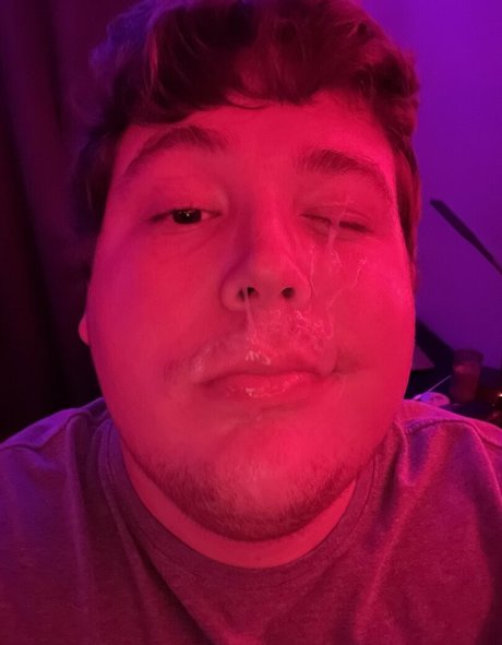 chubbysucker model nude photos