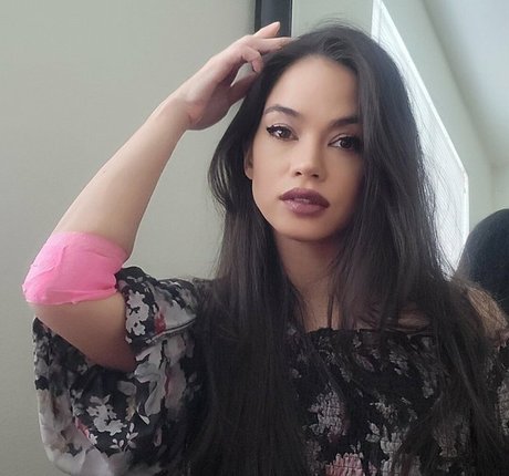 Angelina Moon porn model images