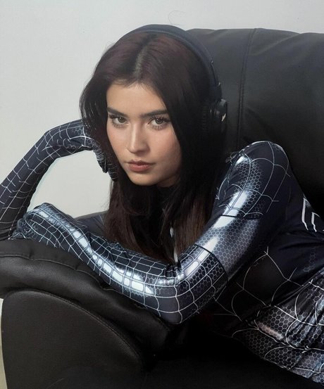 melia cstn hot star image