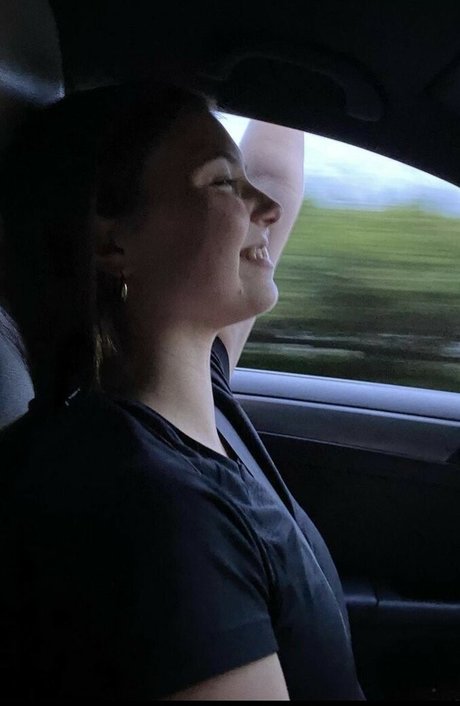 ilinamcqueen free model pic