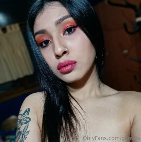 gilady model top image