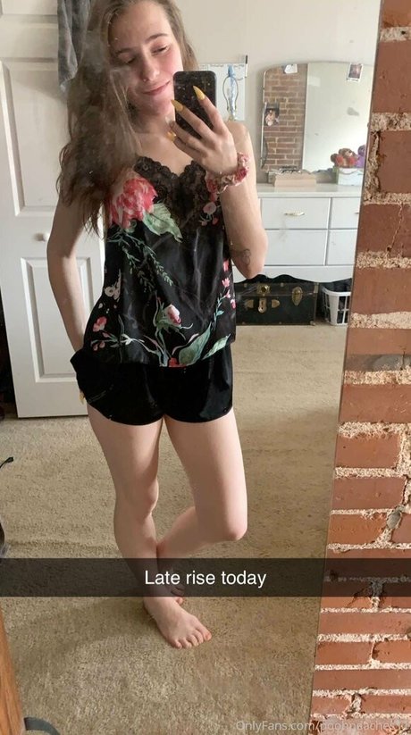 poohpeaches11 exclusive actress photos